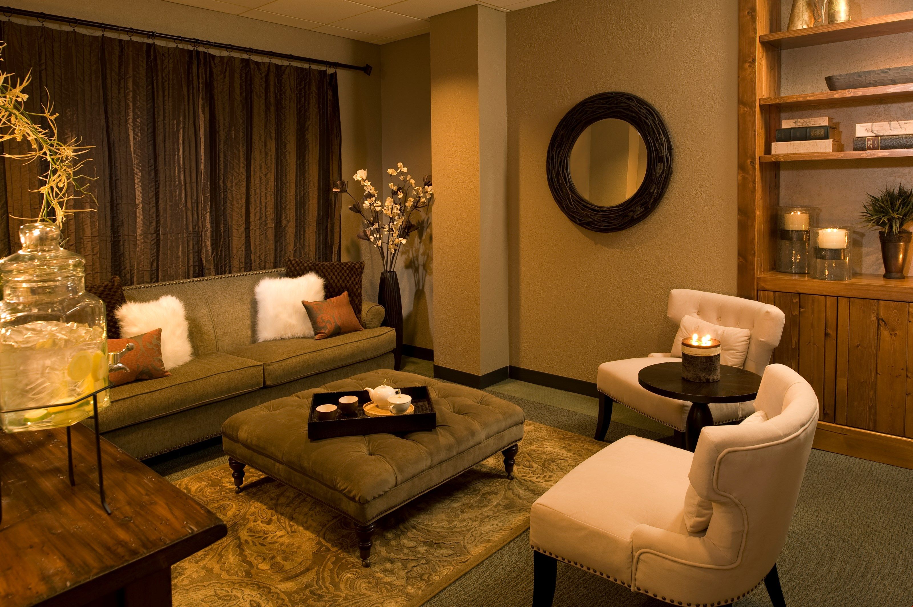 image Relax in the waiting room of the on-site spa.