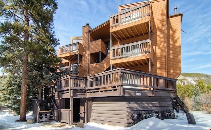 image Welcome to the slopeside private condos!