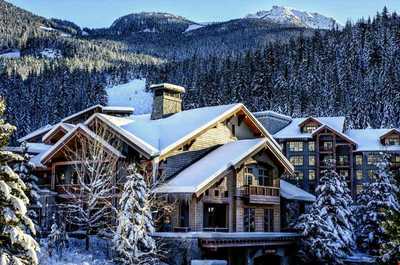 First Tracks Lodge is the ideal winter retreat.