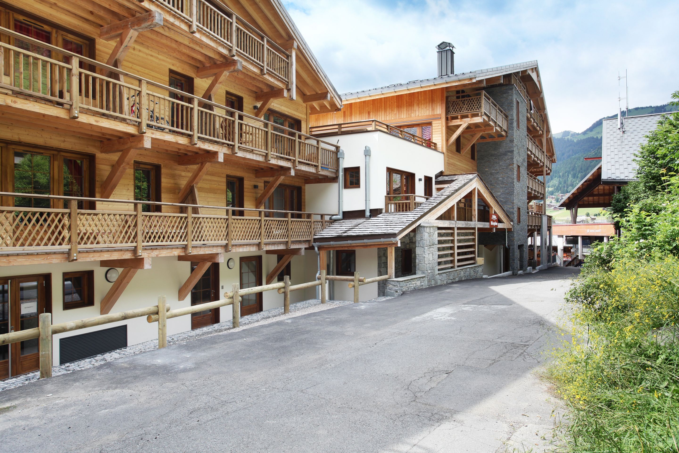 image Balconies are a feature of every apartment in the residence, a spot to take in the mountain air after a day on the Châtel slopes.