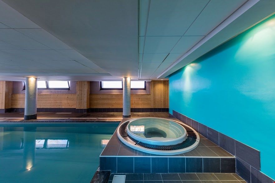 image Soak your muscles in the indoor whirlpool after a day on the slopes