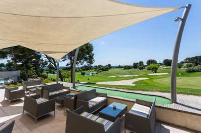Enjoy a tasty meal at the restaurant on the golf course nearby.