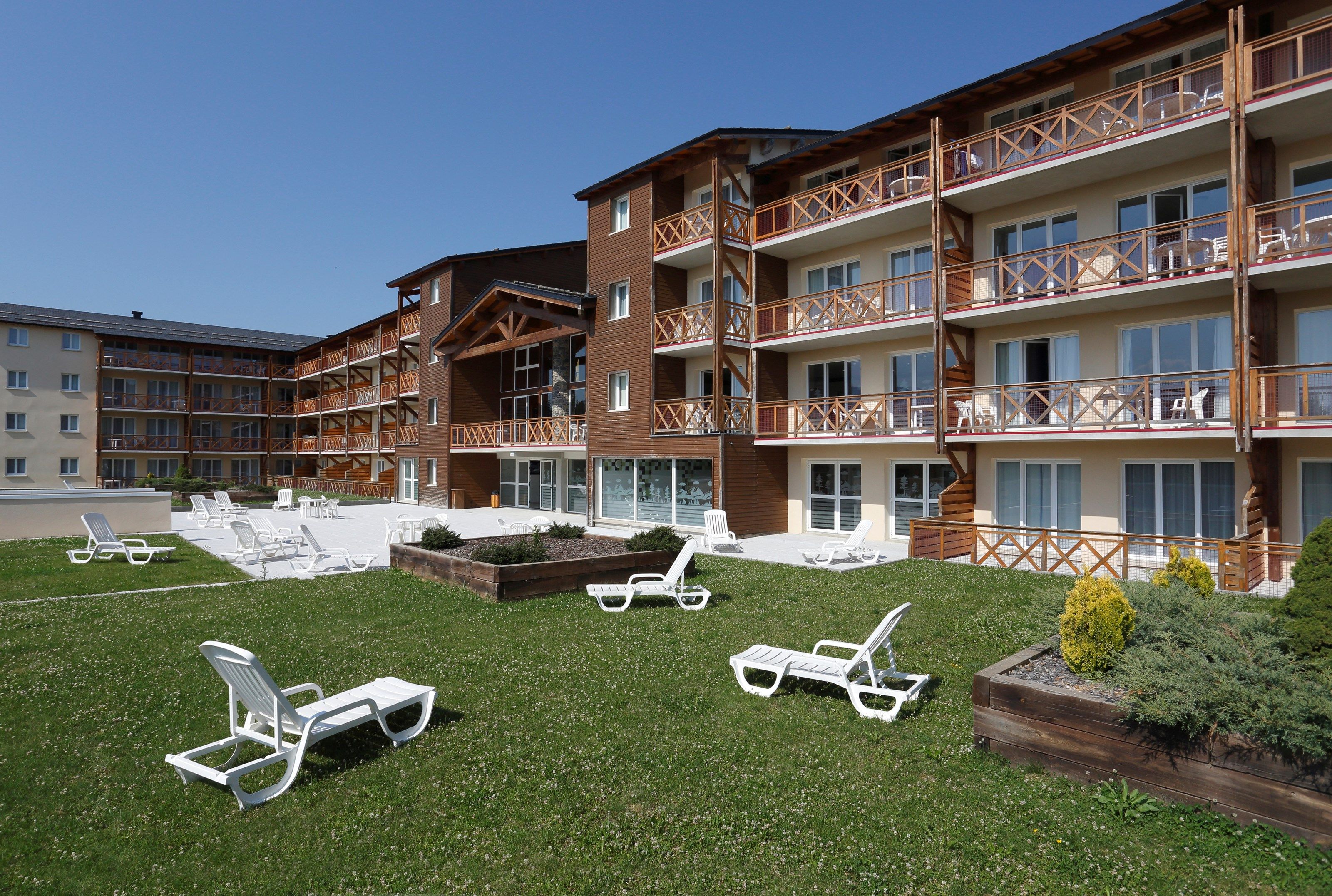 image You will love to enjoy a relaxing vacation at this prime destination!