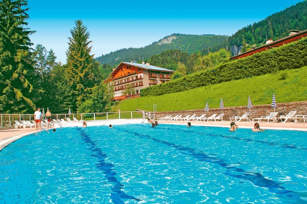 image Luxurious pool and breathtaking nature!