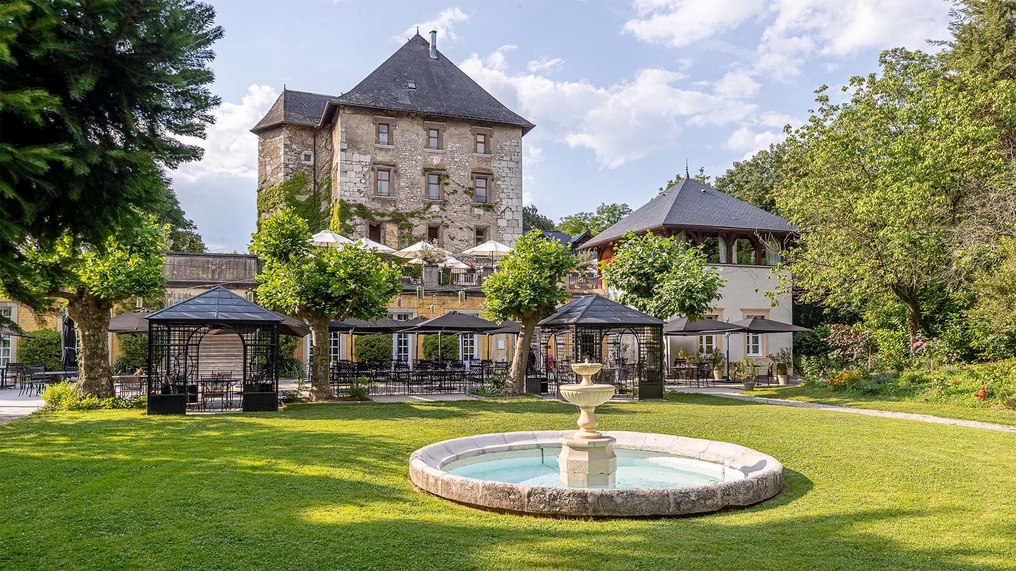 image Experience the picturesque atmosphere at this amazing Chateau.