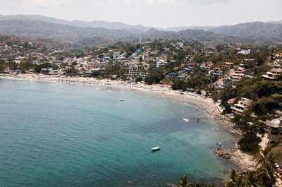 You'll love the location near the beaches, the charming town centre, and the mountains!