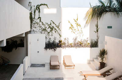 Wide view of our pool and lounge area. 