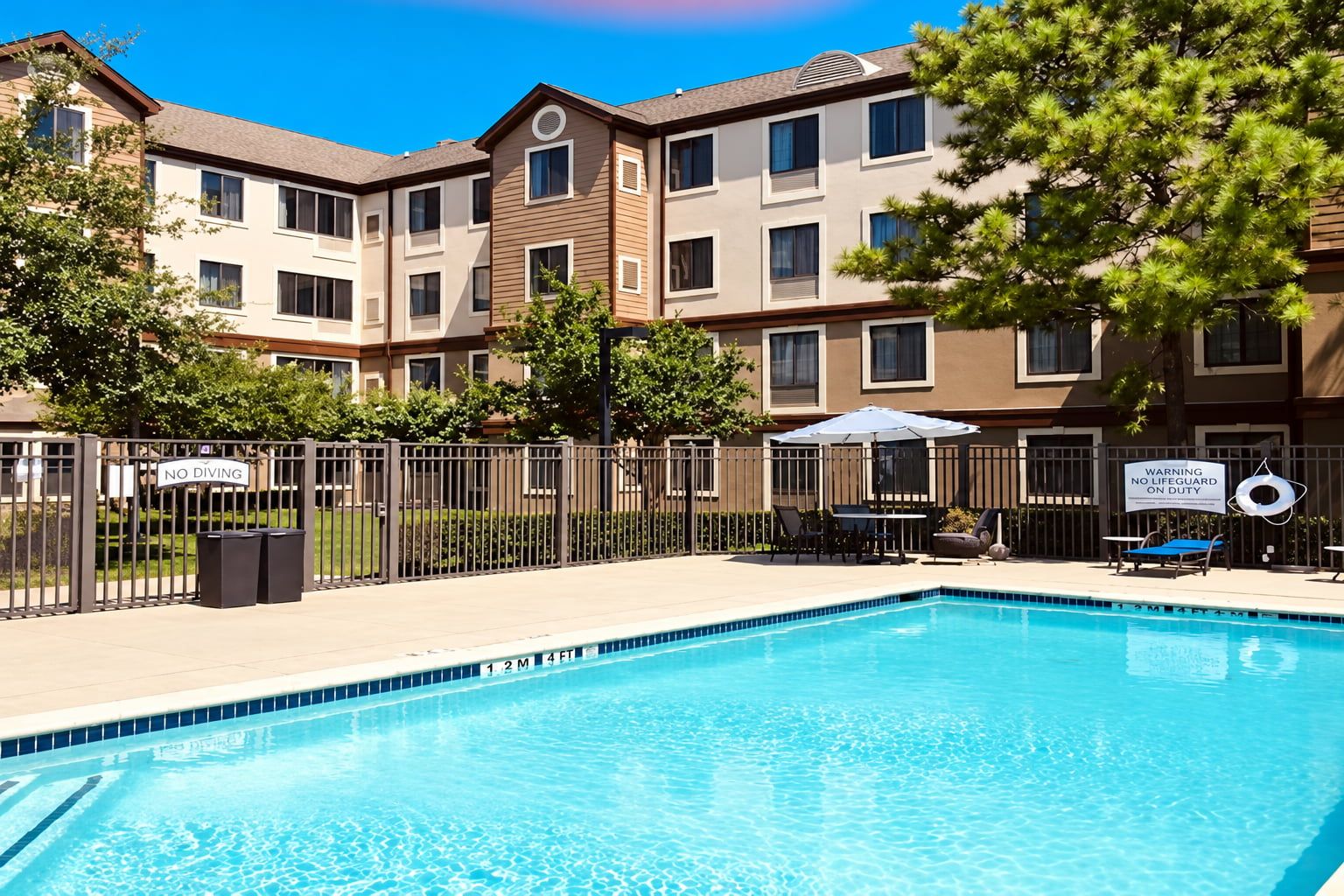 image Relax in the seasonal outdoor pool.