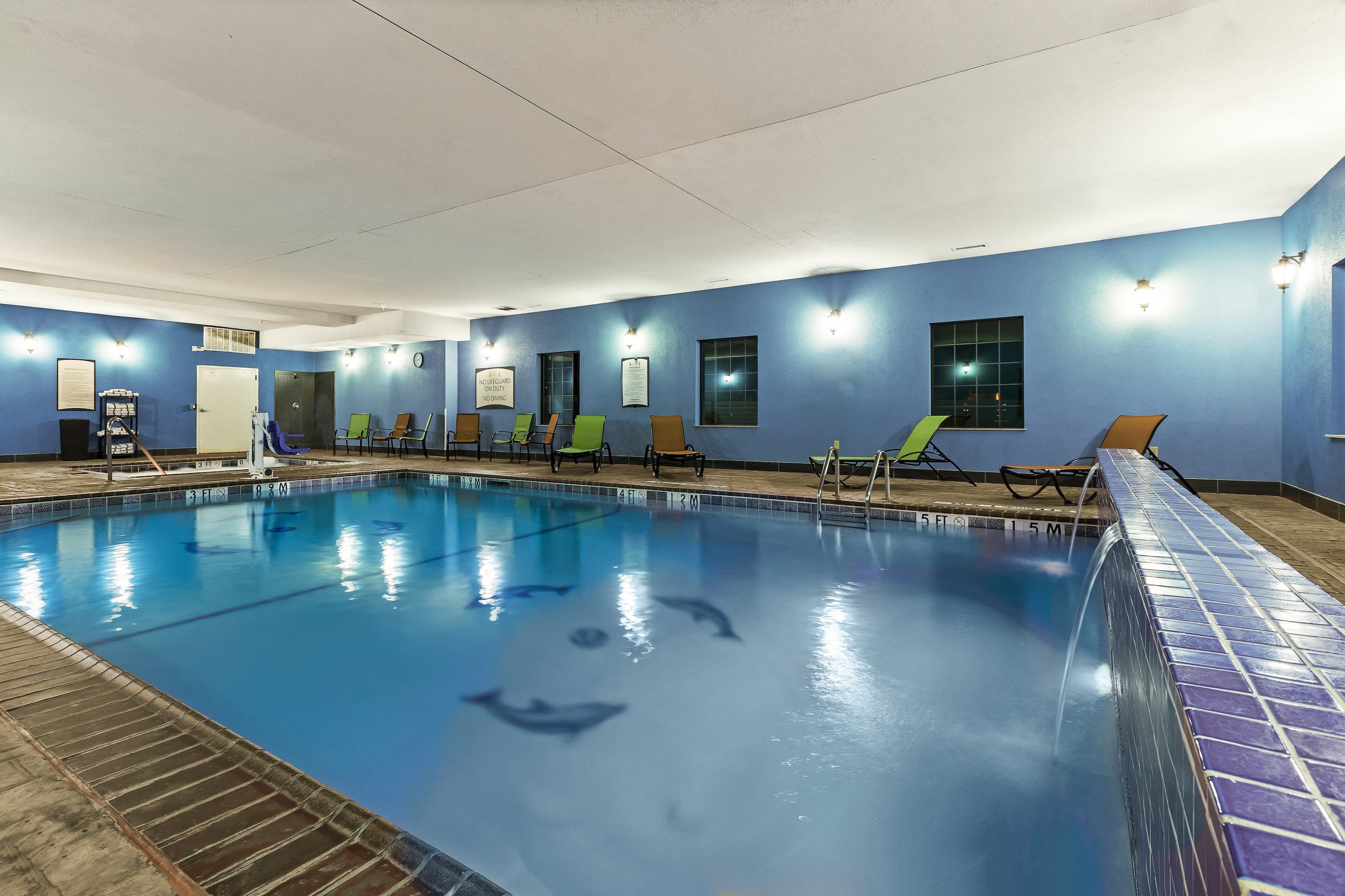 image Enjoy the excellent on-site amenities including the indoor pool!