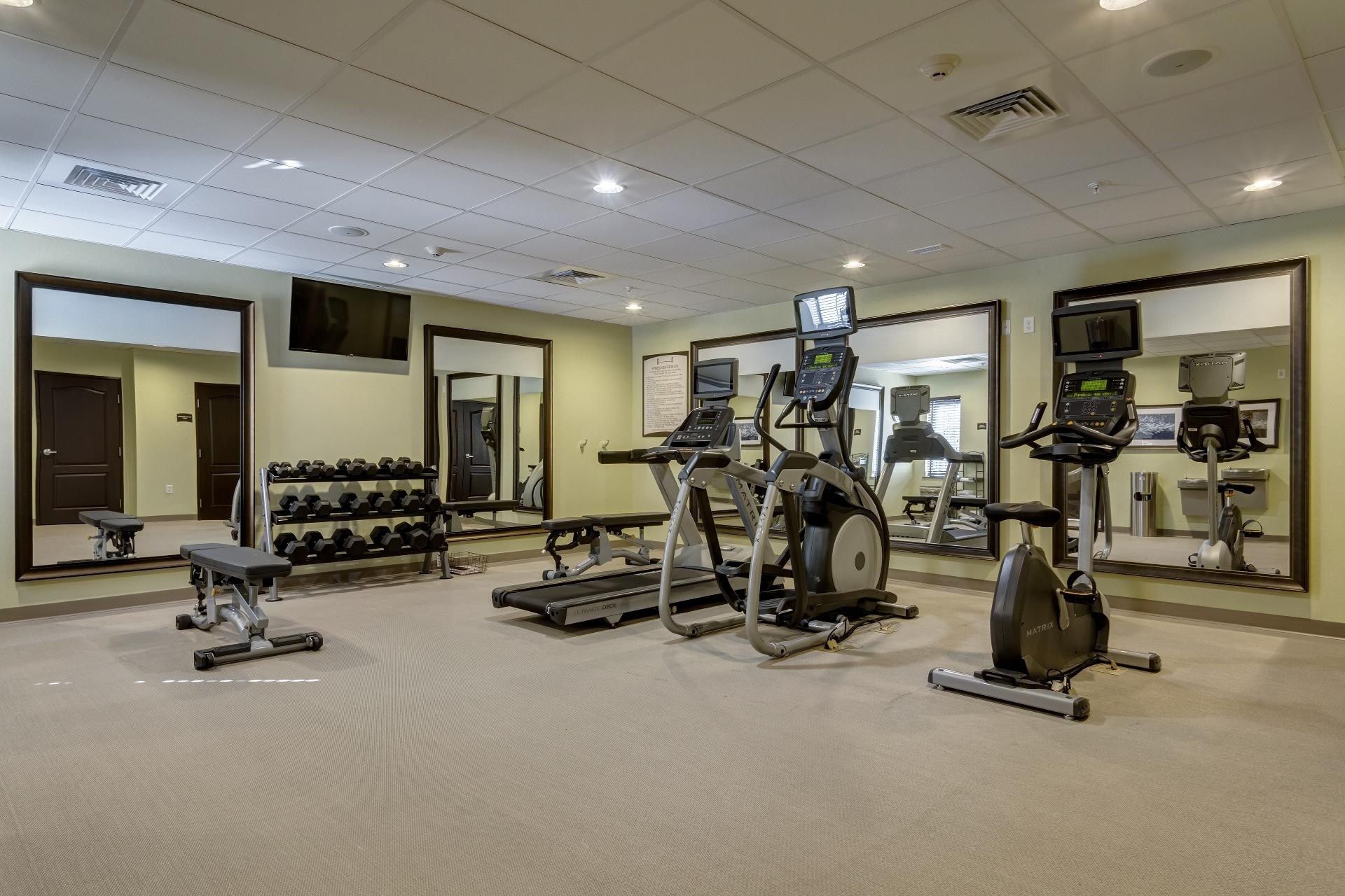 image Get a quick workout at the gym.