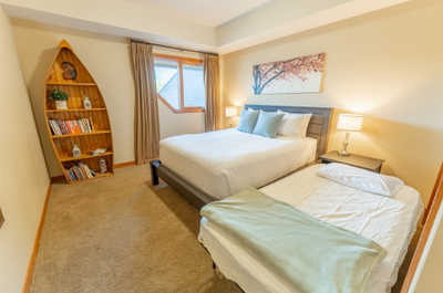 The movable twin bed can also be placed beside the king bed