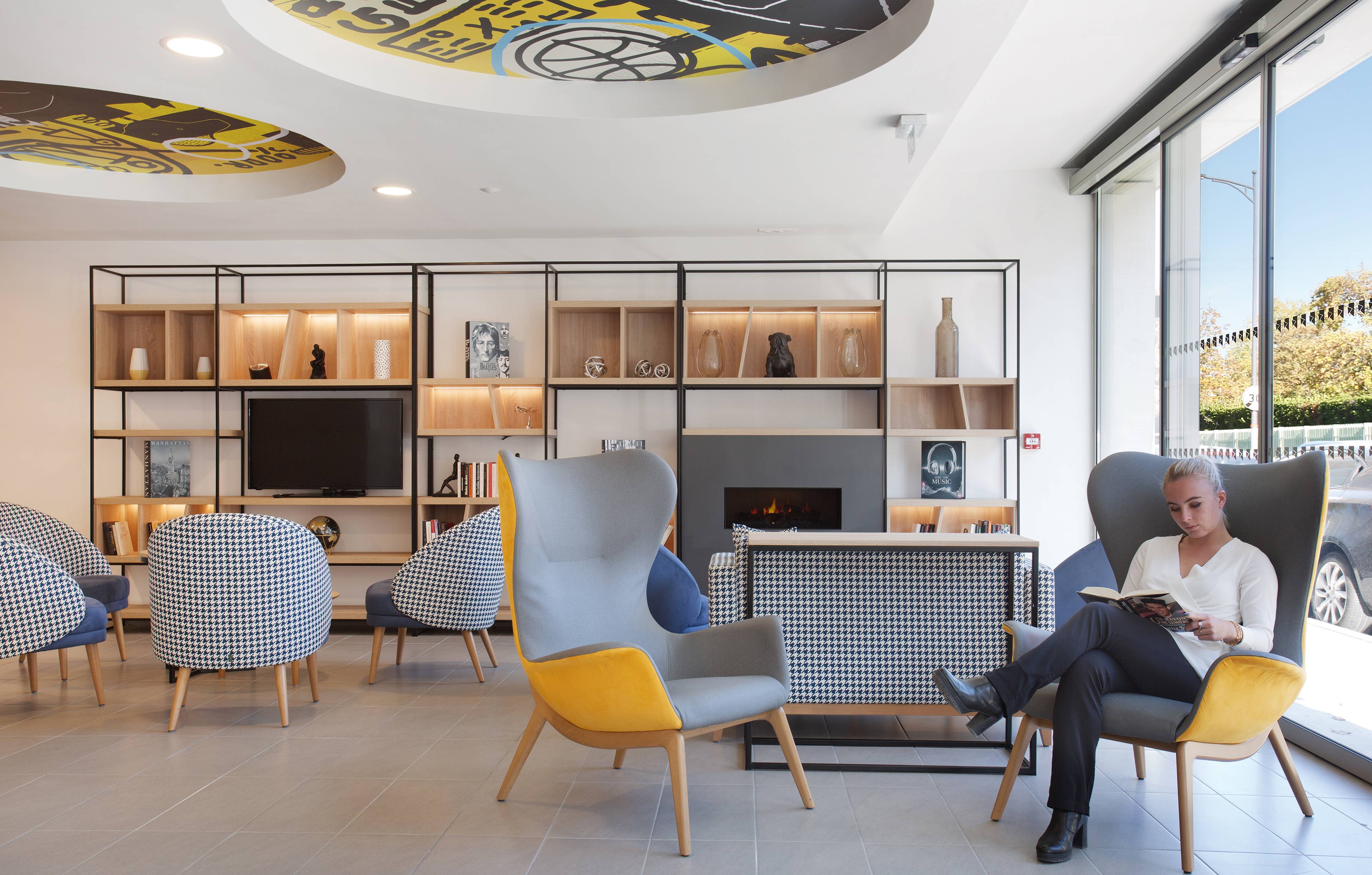 image The welcoming lobby provides a lounge area for guests to relax.