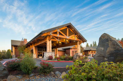 Unbelievable setting and ambiance.