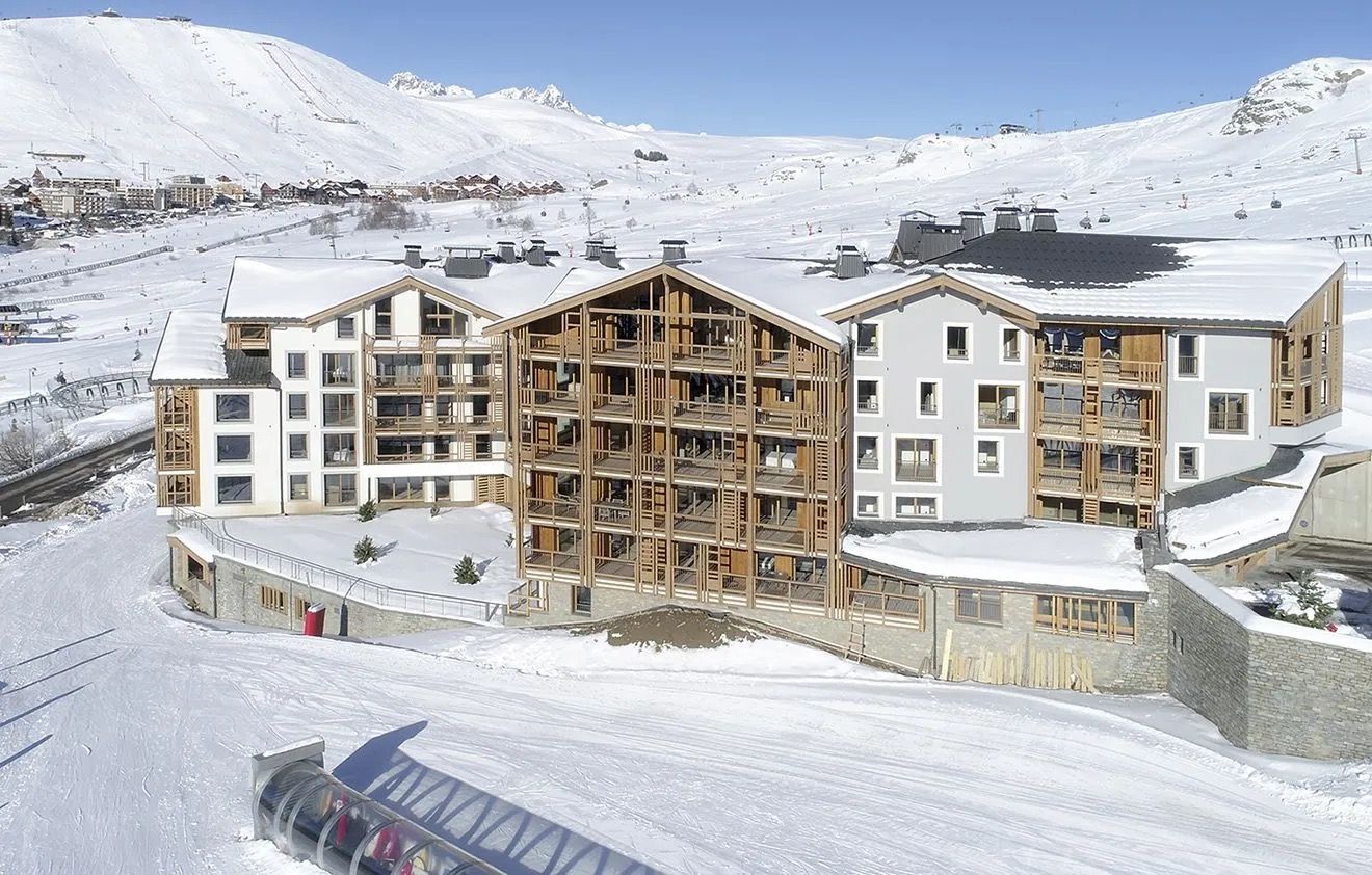 image Ski-in, ski-out and set in the Bergers district of Alpe d'Huez, with a pool and sauna to come back to after a day on the mountain