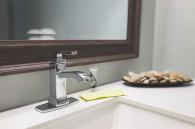 Enjoy the convenience of a well-equipped bathroom with all the essentials.