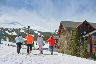 Endless winter adventures await with fresh mountain air, snow-covered peaks, and unforgettable moments on the slopes.