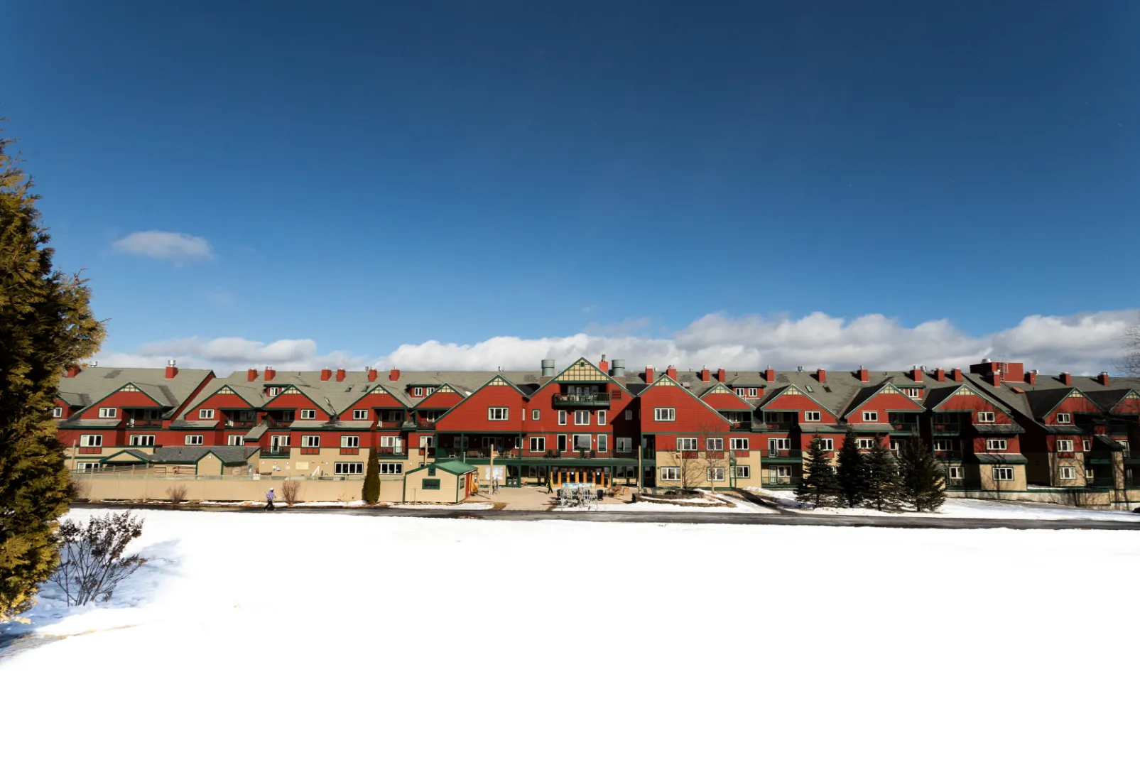 image Blue skies, fresh snow, and a cozy stay—experience the ultimate winter escape in the heart of Vermont.