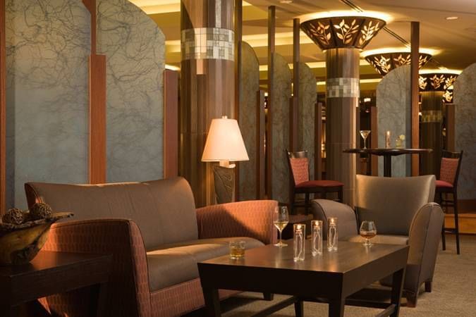 image Cozy evenings in an inviting dining space where warm light and elegant touches set the tone.