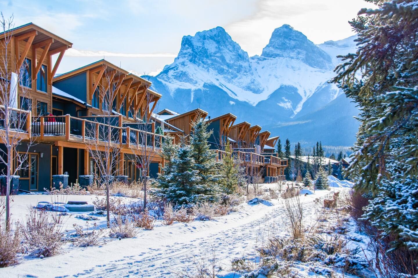 image Welcome to White Spruce Lodge—your luxury mountain retreat nestled in Canmore’s scenic Spring Creek Village.