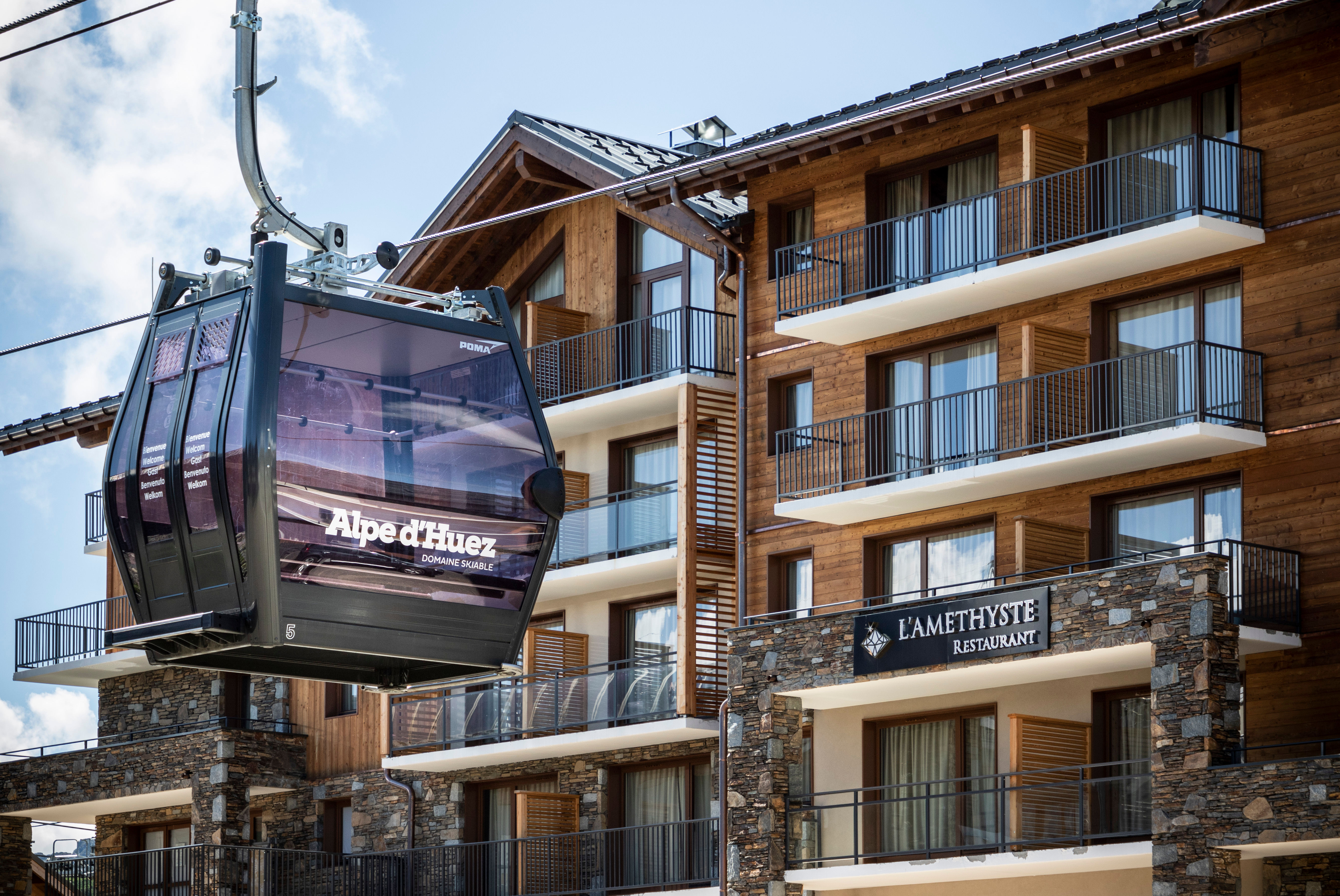 image Ride the gondola straight from the residence into the heart of the Alps.