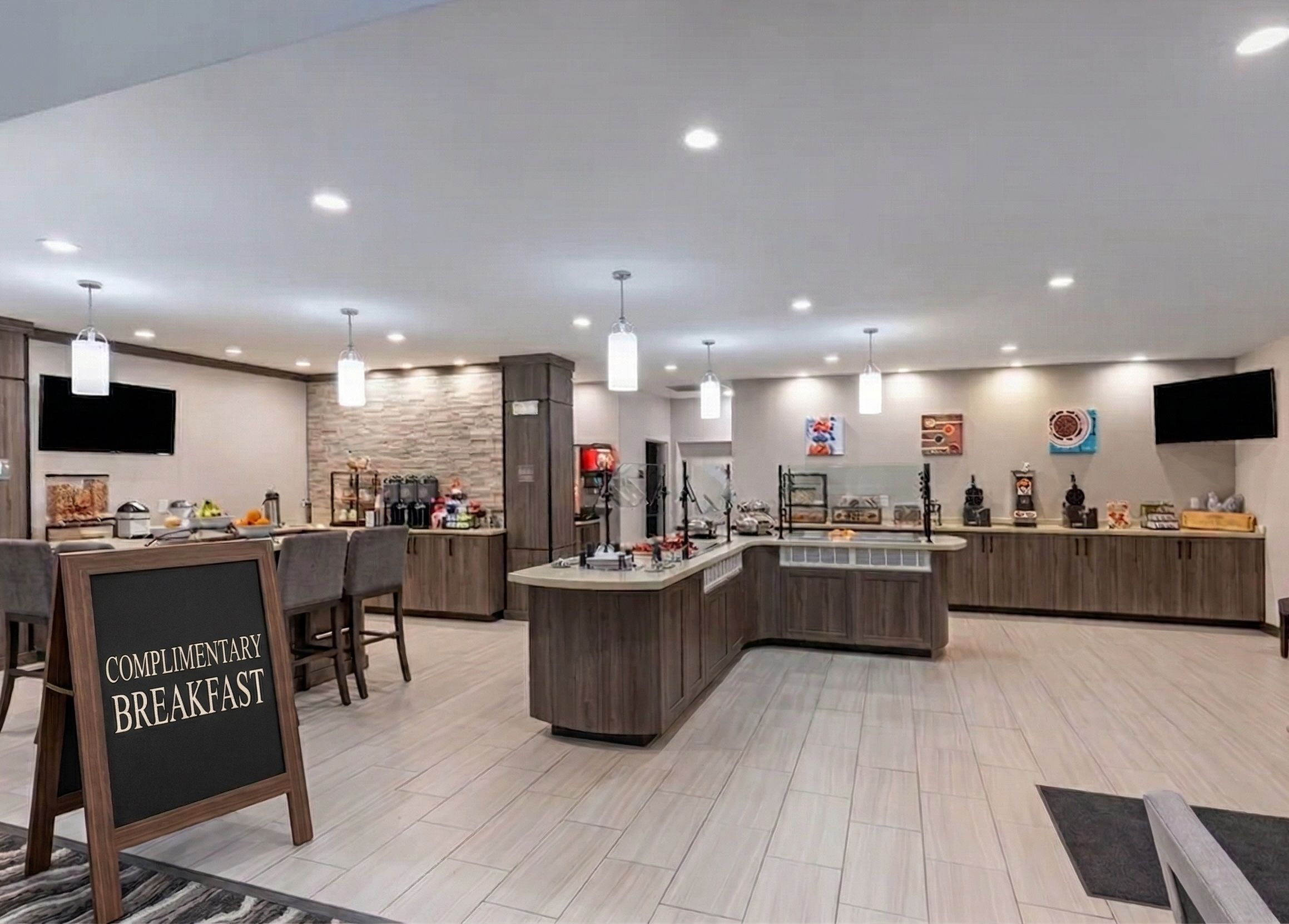 image Enjoy daily complimentary breakfast!