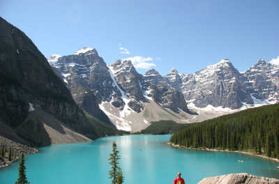 The shuttle will bring you right to Moraine Lake.